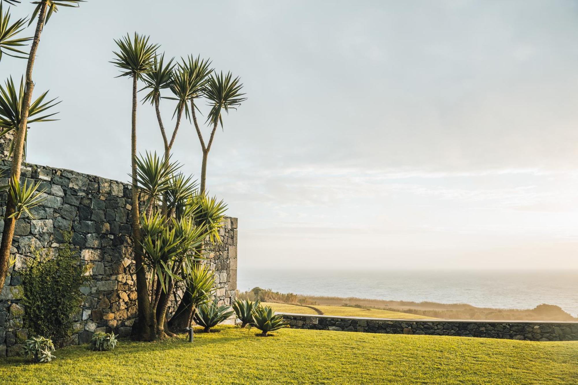 Sensi Azores Nature And Spa Ginetes Exterior photo The garden of the house