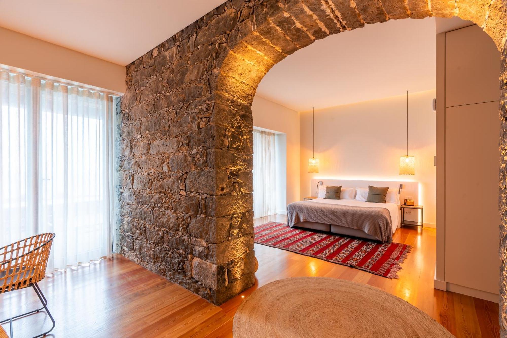 Sensi Azores Nature And Spa Ginetes Exterior photo The hotel's rooms are located in the former monastery